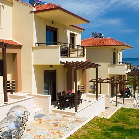 Ianthi Maisonettes Nea Roda Esterno foto