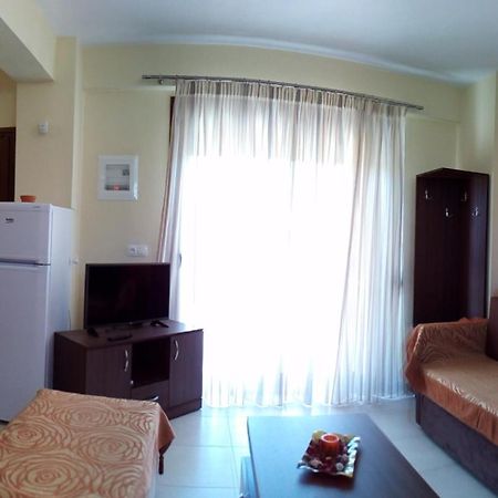 Ianthi Maisonettes Nea Roda Esterno foto