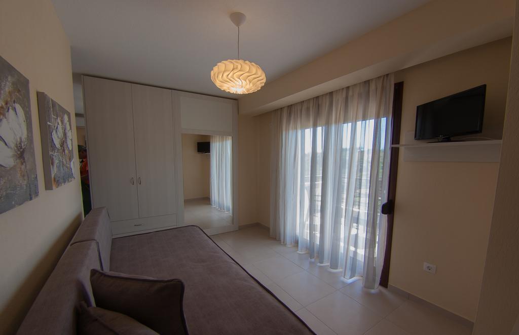 Ianthi Maisonettes Nea Roda Esterno foto