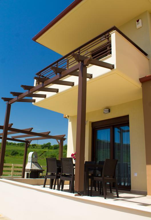 Ianthi Maisonettes Nea Roda Esterno foto