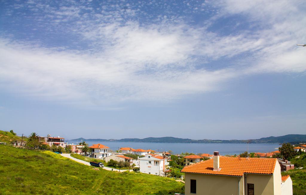 Ianthi Maisonettes Nea Roda Esterno foto
