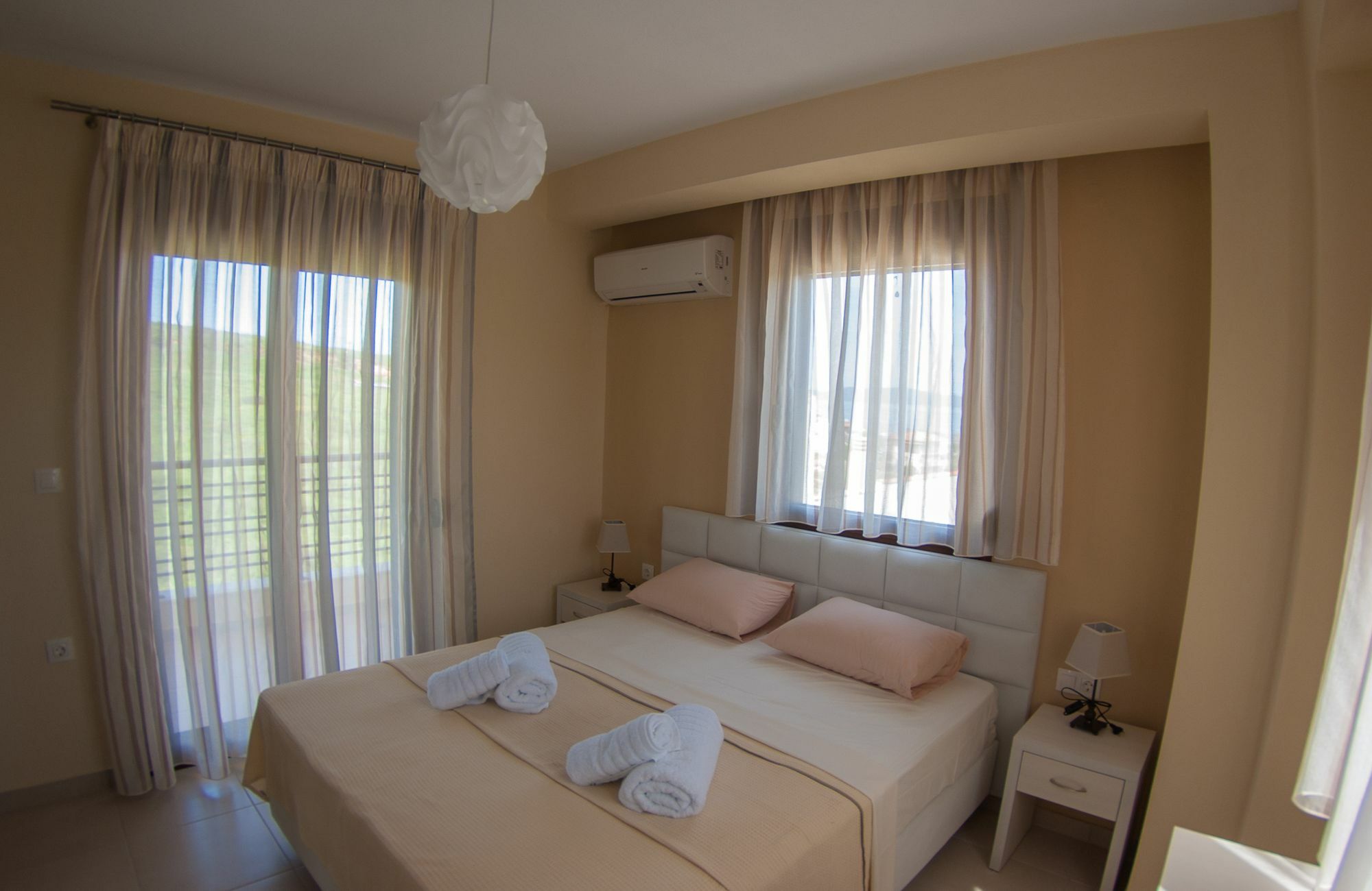 Ianthi Maisonettes Nea Roda Esterno foto